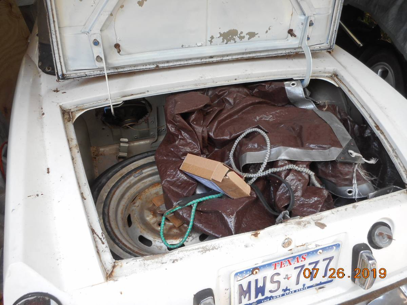 Illustration for article titled At $3,600, Could This 1970 Datsun Fairlady 2000 Project Prove a Fair Deal?